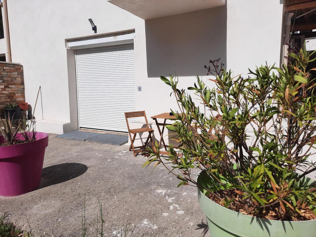 Vila Location Venelles Exteriér fotografie
